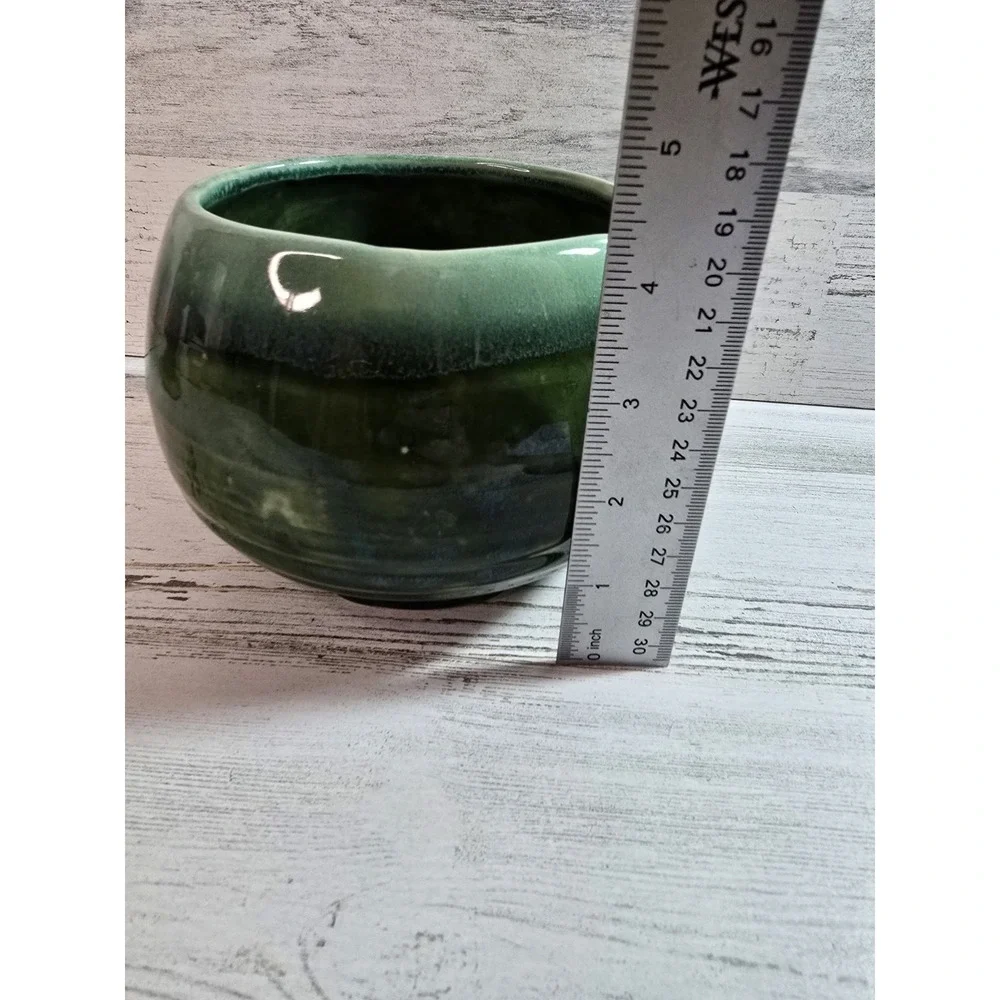 Vintage USA Green Glazed Ceramic Planter Round Ribbed‎ Ombre Pottery Bowl 4x5.5
